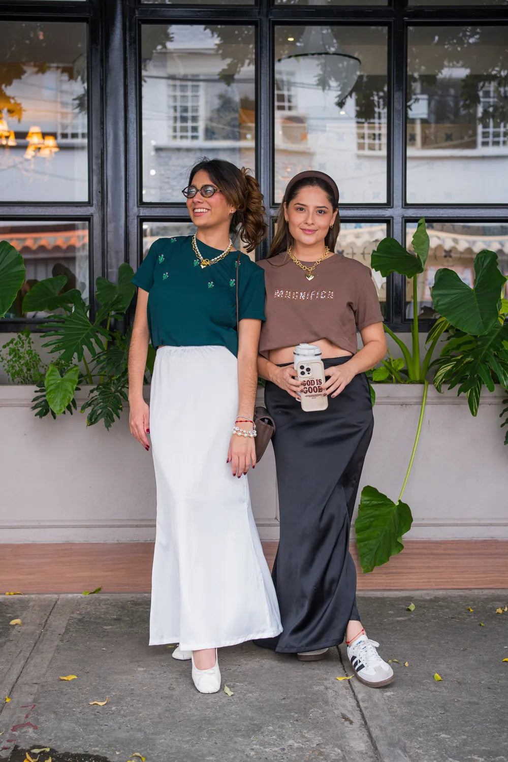 CAMISETA LARGA BORDADA MAGNIFICA REF 013546