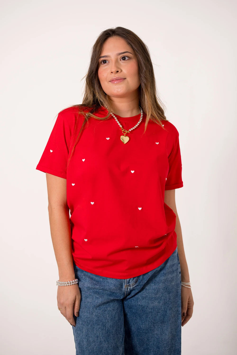 CAMISETA LARGA ROJA BORDADA CORAZONES BLANCOS REF 013549